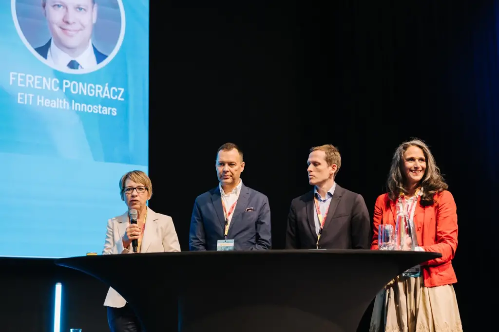 Groß (fotografiefetz-inits-healthhub-0010)